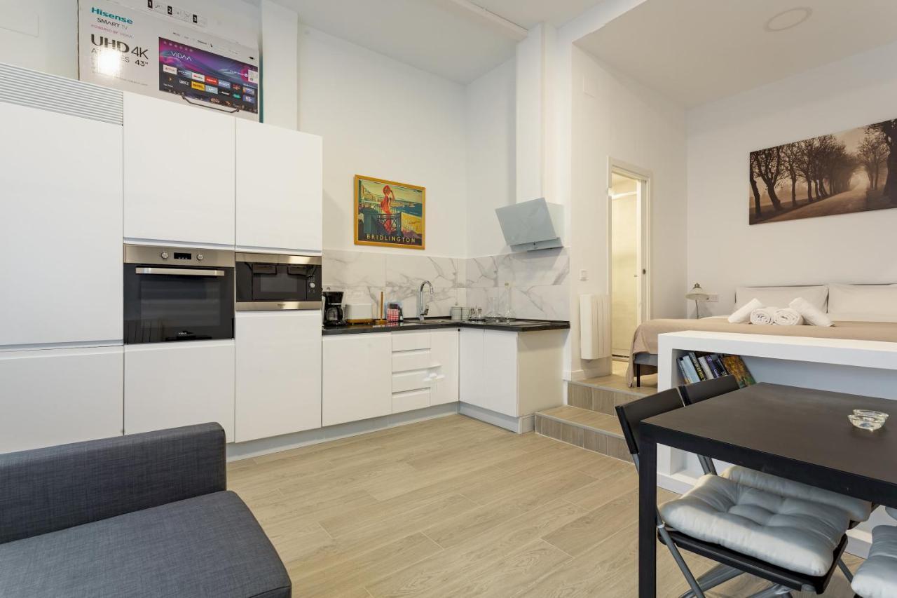 1 Bedroom 1 Bathroom Furnished - Av De America - Studio - Mintystay Madrid Eksteriør billede